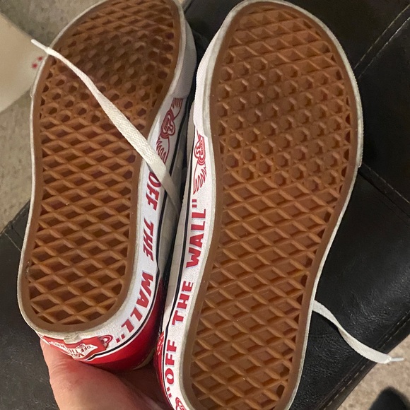 V Red, white, blue - Picture 2 of 7